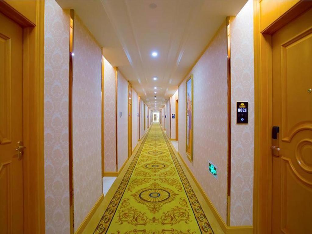 Hotel Vienna Songjiang Market Miaoqian Street